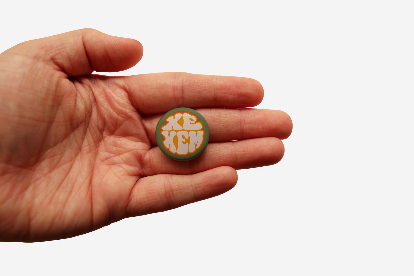 Xe/Xem Pronoun Button